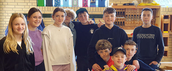 Skuespil og skolefest på Stensnæsskolen Skuespil og skolefest på Stensnæsskolen