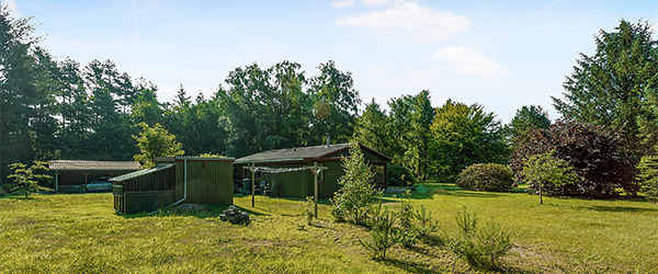 Fritidshus på gigantisk grund med masser af natur, skov, sø og dyreliv Fritidshus på gigantisk grund med masser af natur, skov, sø og dyreliv