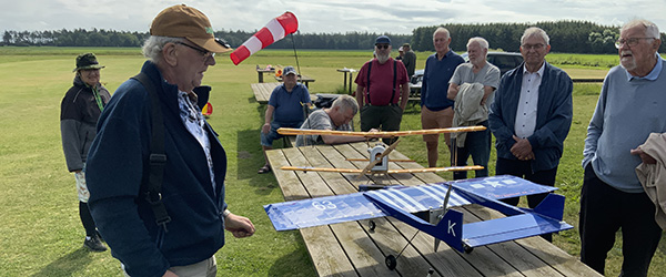 Herreklubben besøgte Sæby Modelflyveklub Herreklubben besøgte Sæby Modelflyveklub