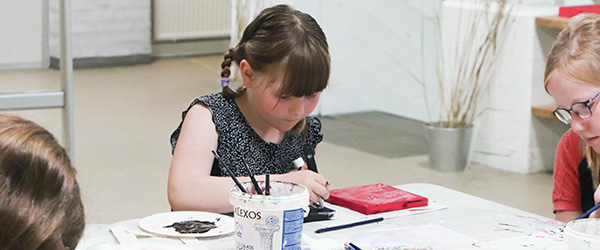 Kunstnerklubben afholder kreativ sommerskole for børn Kunstnerklubben afholder kreativ sommerskole for børn