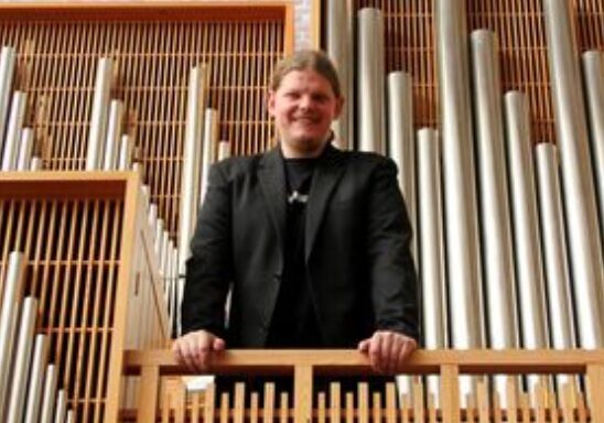 Sæby Kirke har fået ny organist Sæby Kirke har fået ny organist