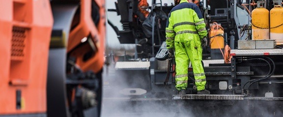 Ny asfalt på Frederikshavn-motorvejen ved Hjallerup