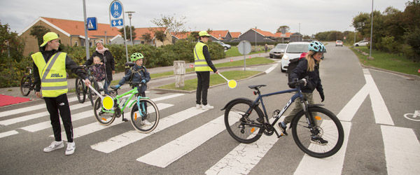 Arkivfoto. Skolepatrulje ved Brovandeskolen. Appel til danskerne: Alle skolepatruljer skal kunne løse deres opgave trygt