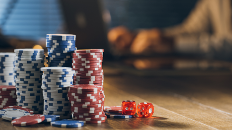 Kilde: Canva editor Historien om online casinoer i Danmark