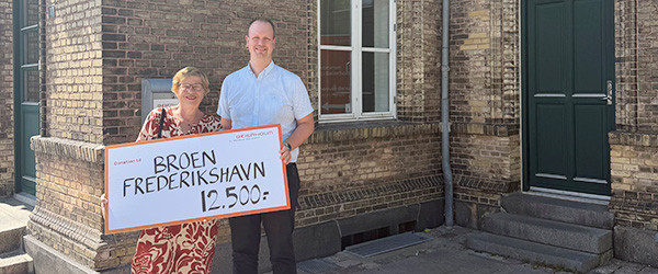 Beierholm donerer 12.500 kroner til BROEN Frederikshavn Beierholm donerer 12.500 kroner til BROEN Frederikshavn
