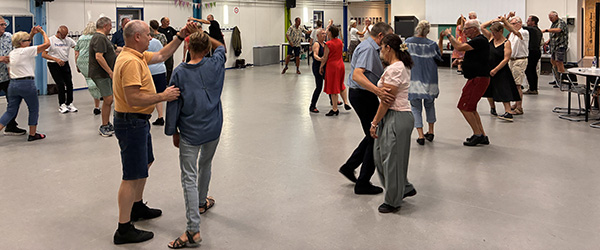 En helt almindelig mandag blev til dansefest i Sæby